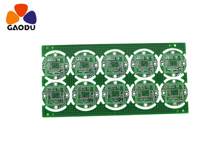 請(qǐng)問在高頻（1GHz 以上）板的設(shè)計(jì)中，過孔的大小及過孔間距